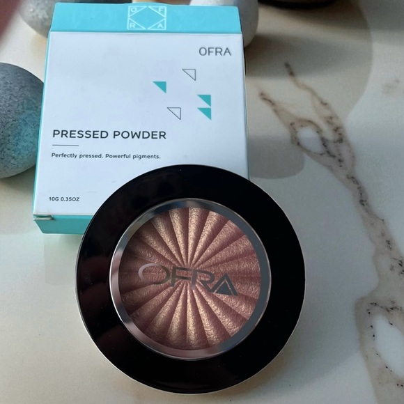 OFRA Other - OFRA Pressed Powder Highlighter in BALI Hypo Allergenic New in Box